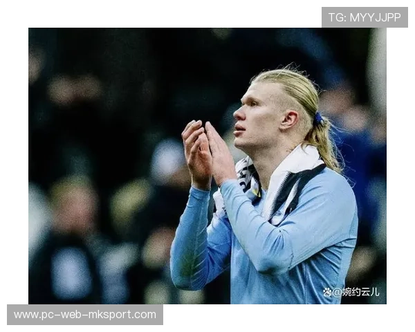 曼城传递渗透到位,哈兰德暴力头球建功