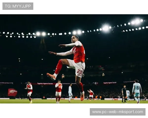 萨卡边线突破后一脚传中致命